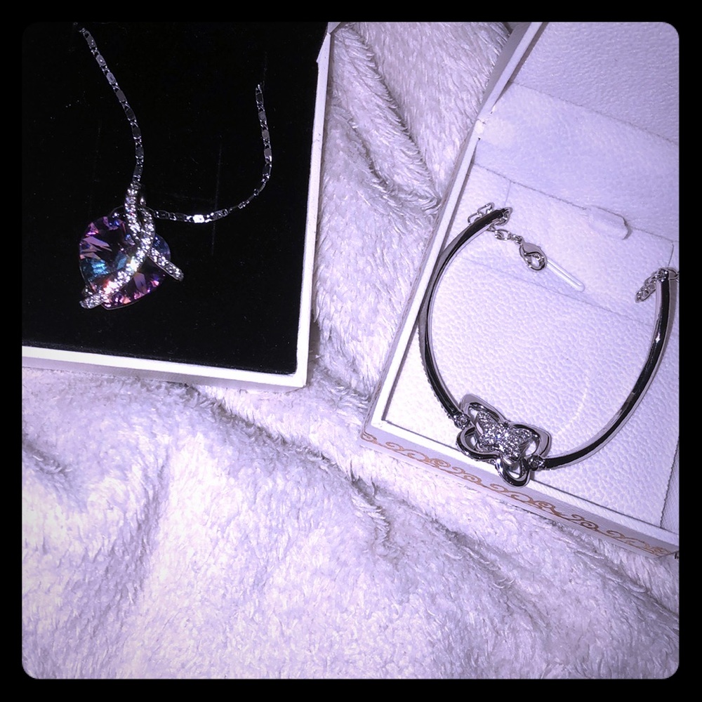 BRACELET AND A NECKLACE !!